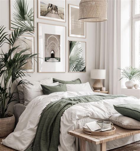 Couples bedroom designs 40 cute romantic. 10 Best Light Wall Paint Colors | Decoholic