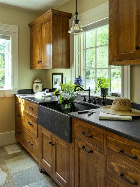 In this article i will discuss how to build rustic cabinet doors. Why to go for Rustic kitchen cabinets for Farmhouse ...