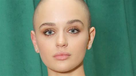 Joey King Says An Airplane Passenger Thought She Had Cancer Because Of