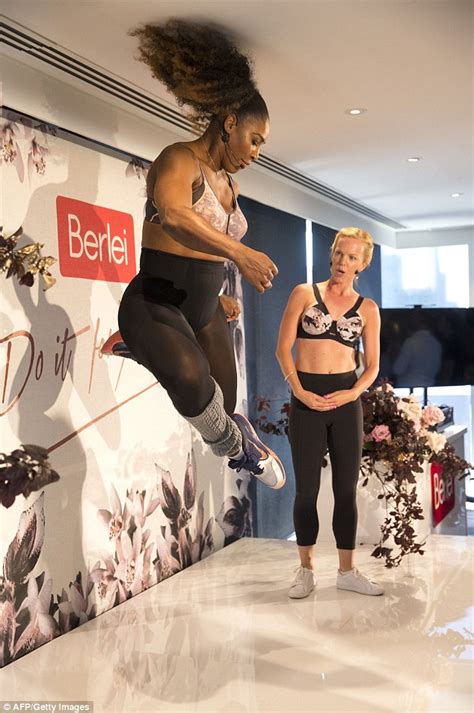Serena Williams Flaunts Athletic Body In Berlei Sportswear Daily Mail