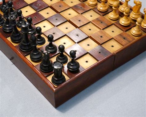 Unusual Staunton Chess Set For The Blind Luke Honey Decorative