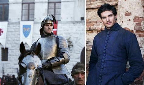 Medici Season 2 Cast Who Is Daniel Sharman Who Plays Lorenzo Tv