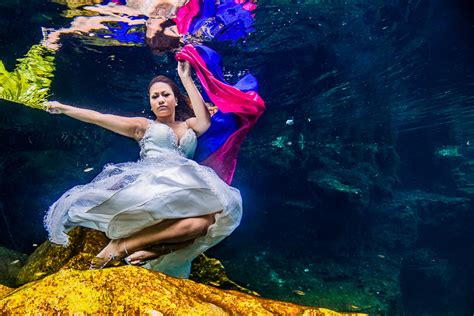 Trash The Dress Photos Underwater Sebi Messina Photography