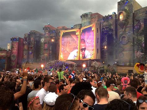 The Amazing Stage Designs Of The Tomorrowland Music Festival