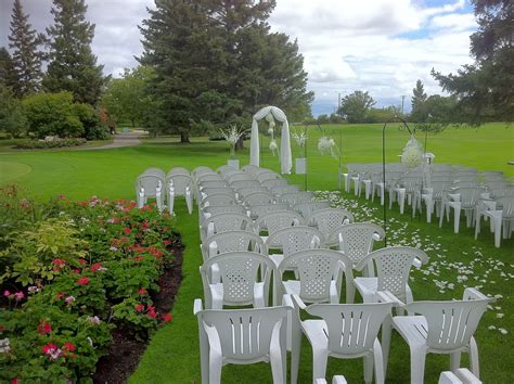 The Floral Fixx Outdoor Wedding Ceremony Set Up
