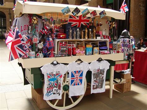 Maybe you would like to learn more about one of these? souvenir shop near London Bridge | Dating in london ...