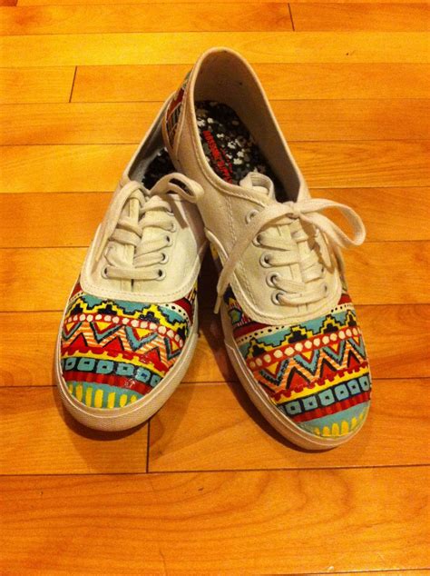 The diy lazy shoe unit. Custom Aztec painted shoes | Canvas shoes diy, Painted shoes, Sharpie shoes