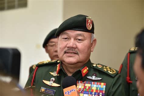 Malaysian Army Officer Uniform