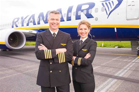 Ryanair Announces 2 000 New Pilot Jobs Pilot Career News Pilot Career News