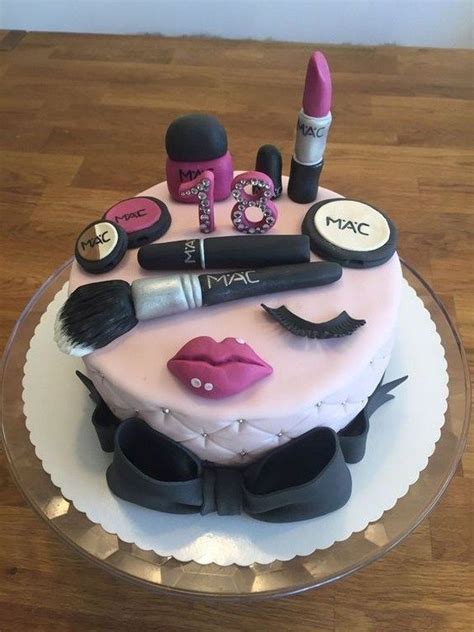 40 Adorable Fashionista Birthday Cake Ideas 36 Girl Cakes Makeup Birthday Cakes Themed Cakes