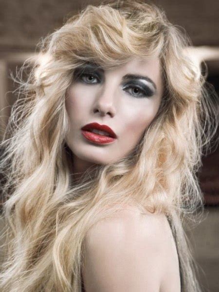 Dramatic And Theatrical Hairstyles Fryzury