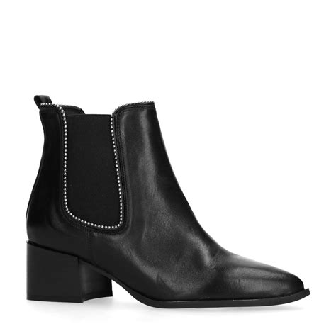 It makes me actually feel sweaty to see people rocking black leather lace. Schwarze Chelsea Boots mit Absatz
