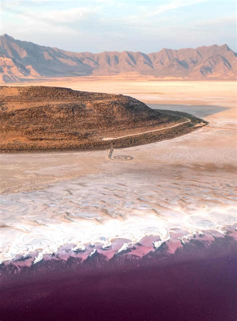 Pink Salt Lake Utah Spiral Jetty 2022 Best Travel Guide