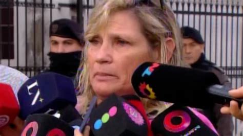 Video Escandalosa Salida De La Fiscalía De La Mamá Y La Expareja De L