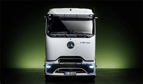Mercedes Benz Trucks Unveils The EActros 600 A Battery Electric Long