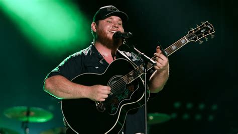 Luke Combs Sets Record On Billboard Top Country Albums Chart Y