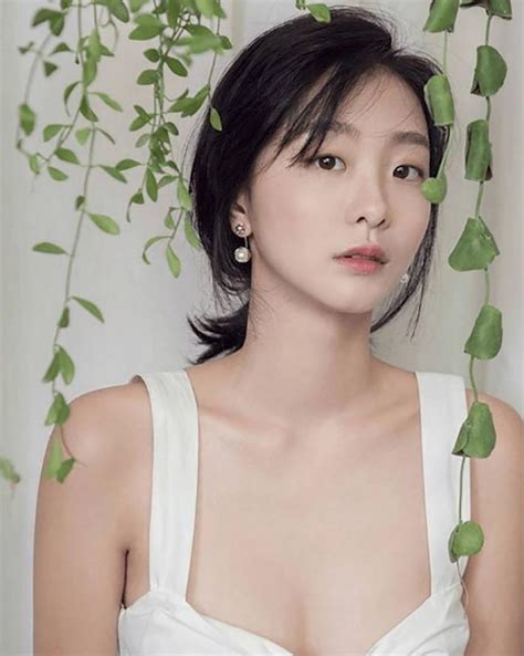 Kim da mi talks about her upcoming films, gives advice to women in their 20s, and more. 스포츠서울 - 배우 김다미, 피팅 모델 시절 모습 '눈길'