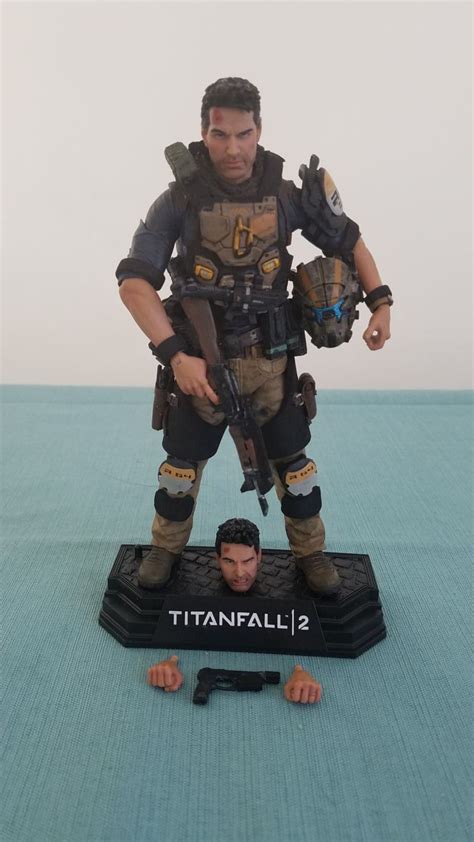 Titanfall 2 Pilot Uncharted Custom Action Figure