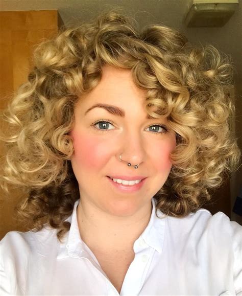 Generally, the perm rods can be differentiated by color, and the smaller the rod, the tighter the curl. 35 Cool Perm Hair Ideas Everyone Will Be Obsessed With in 2020