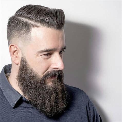 The Boss Manlong Beards Stylesboss Man Beards Styles Barbe Look Cheveux En Arrière Homme