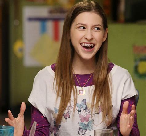 Eden Sher Sue Heck The Middle The Middle Tv Show Eden Sher The
