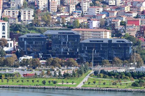 Place your online food order and have your favorite food delivered right to your door from any restaurant in i̇stanbul! Haliç Üniversitesi | Academia Residence Öğrenci Yurdu