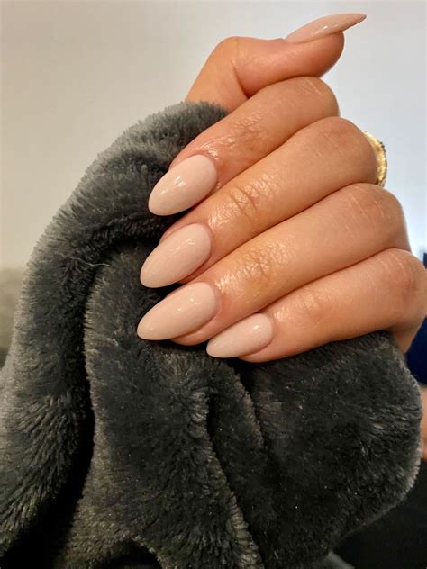 Oval Nude Nails Rounded Acrylic Nails Acrylic Nails Nude Almond