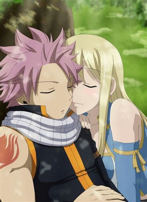 Natsu And Lucy Sleeping In Front Of A Tree Fairy Tail Fotos Parejas