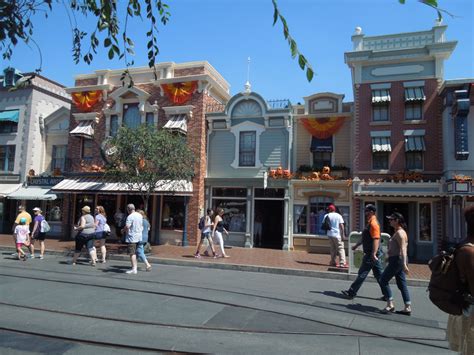 1000 Pictures Of Disneyland Main Street Shops