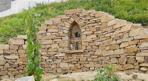 Maybe you would like to learn more about one of these? Lehrgang Trockensteinmauern | Wein- & Obstbauschule Krems ...