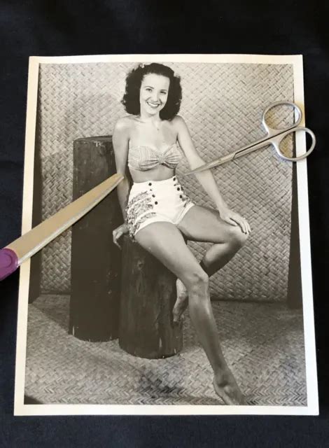 VTG 1940S PIN Up Bathing Beauty Swimsuit Model 8x10 Photo Sexy Girl