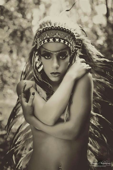Sexy Women War Bonnet Native American Beauty French Photographers