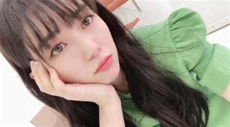 조회 수 5093 추천 수 0 댓글 172. 권민아, 미모 더 물올랐네..새하얀 피부 청순함이 뚝뚝