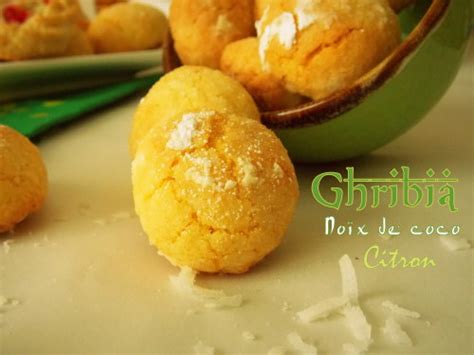 Ghribia bayda a base de smen, de sucre si la recette de la ghribia algéroise traditionnelle à. Ghribia a la noix de coco / Gateau sec algerien | Le Blog cuisine de Samar