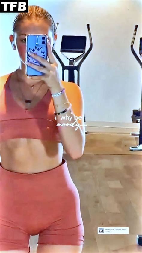 Jordyn Jones Shows Nice Cameltoe And Sexy Butt In A Gym Pics