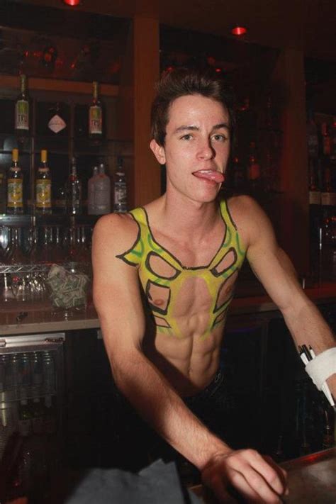 The Stars Come Out To Play Ryan Kelley New Shirtless Pics