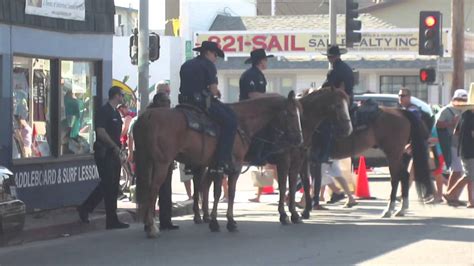 Lapd Mounted Unit And Two Foot Patrol Enjoy Shade Youtube