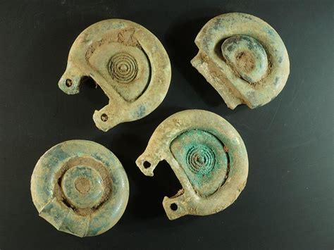 Metal detectorist unearths 'nationally significant' Bronze 