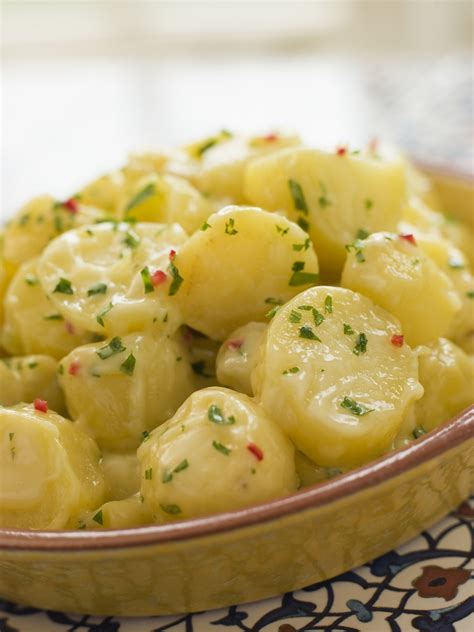 Opskrift på kartoffelsalat med nye kartofler Annis Opskrifter