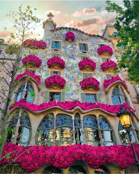 Casa Batlló Gaudí Barcelona 📸 Momentsofgregory Amazing