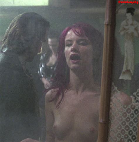 Wwe Geeks Juliette Lewis Topless In The Movie Strange Days