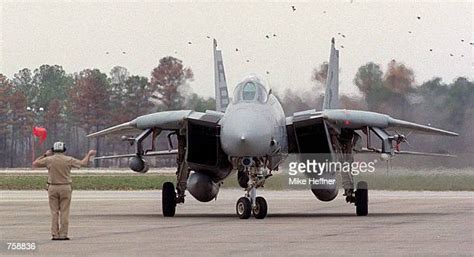 F 14 Tomcat Of Vf 102 Diamondbacks Stock Fotos Und Bilder Getty Images