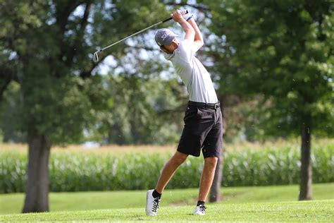 Mens Golf Gets Season Underway The Gustavian Weekly