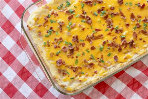 I have a single oven. Fully Loaded Potluck Potato Bake | RecipeLion.com