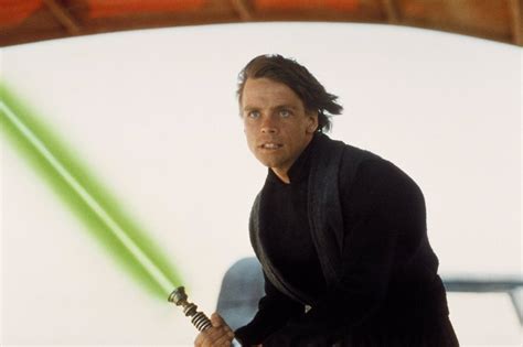 Star Wars Revelado Por Qué El Sable Láser De Luke Skywalker Cambia De