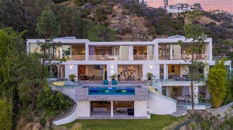 Los Angeles The City Of Stars — And Billionaires Mansions Modern