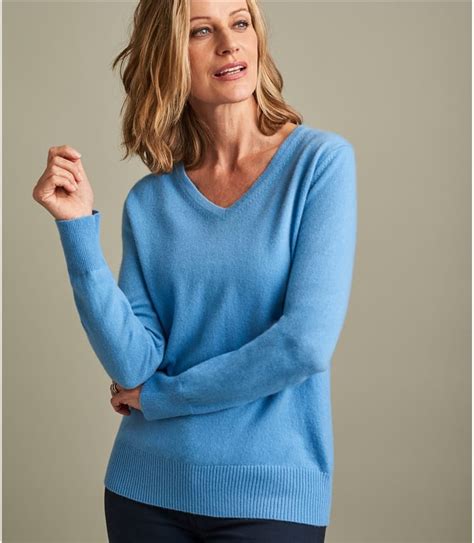 Serenity Womens Luxurious Pure Cashmere V Neck Jumper Woolovers Au