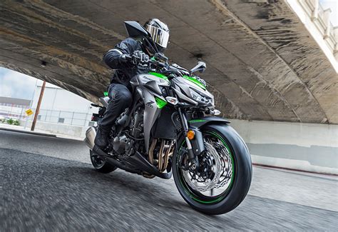 On road price of kawasaki z1000 starts from idr 349 million, today may 7, 2021, check hottest promos with tdp as low as rp 124,8 juta, emi rp 9,36. 2017 Kawasaki Z1000, Z1000 R launched in India; prices ...