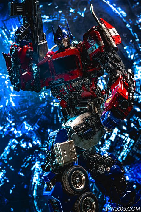 Imdbpro get info entertainment professionals need: 3A DLX Optimus Prime-Bumblebee Movie | Page 17 | TFW2005 ...