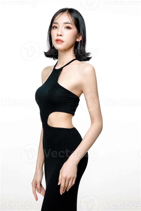 Pelo Corto De Mujer Asiática De Moda Con Cuerpo Perfecto Lindo Modelo